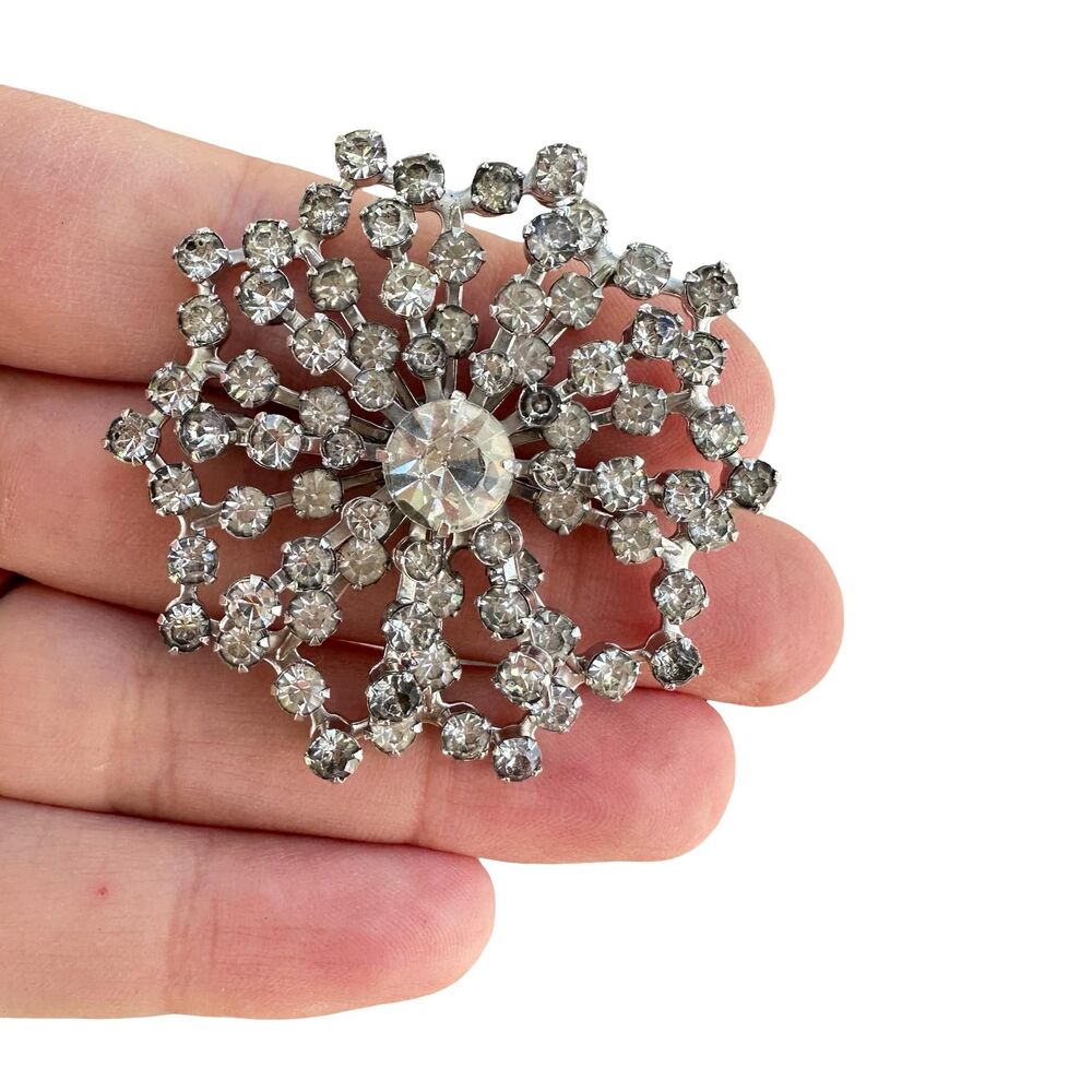 Vintage Jewelry Rhinestone Flower Brooch Pin